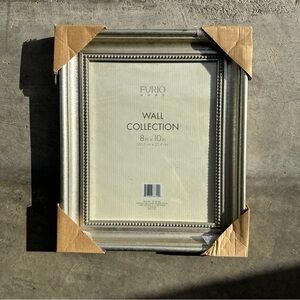 Silver Wall Frame - 8 x 10